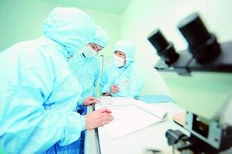 从拜耳备受争议的收购计划，看全球制药巨头的转型方式