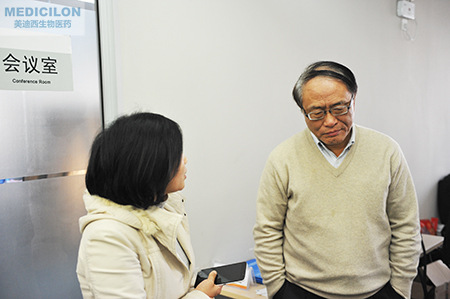 HJC黄金城平台临床前副总裁顾性初博士为与会者答疑解惑