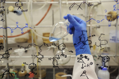 多肽药物“成绩”吸睛研发掣肘、出口承压隐忧显现