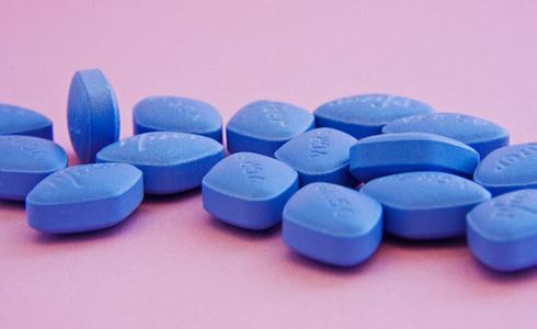 药品销售榜大变样！政策促洗牌，企业如何守护大品种？