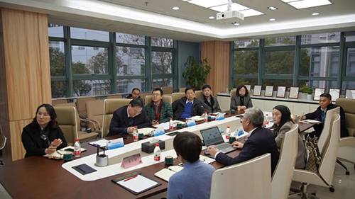 上海市浦东新区政府党组成员、副区长吴强，浦东新区科经委副主任李晓亮，张江管理局副局长吴。沤鸥弊芫硗蹩俚鹊餮蠬JC黄金城平台